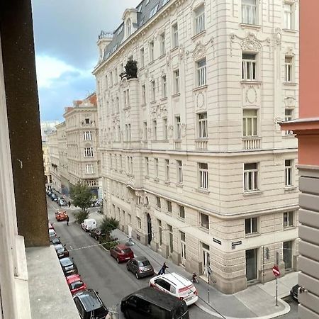 Mariahilfer Street Apartment Wenen Buitenkant foto